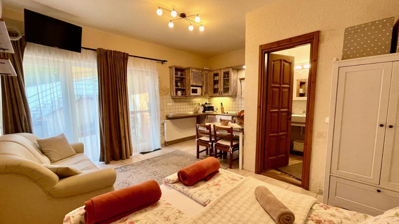 Naposdombi Apartament